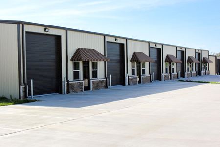 Preview of commercial space at 11400 State Highway 30