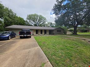 201 W Brookside