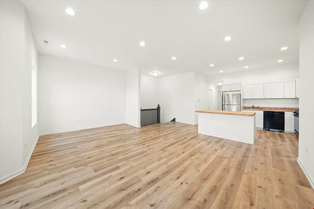 3-Unit Greystone | Renovated | Washington Park