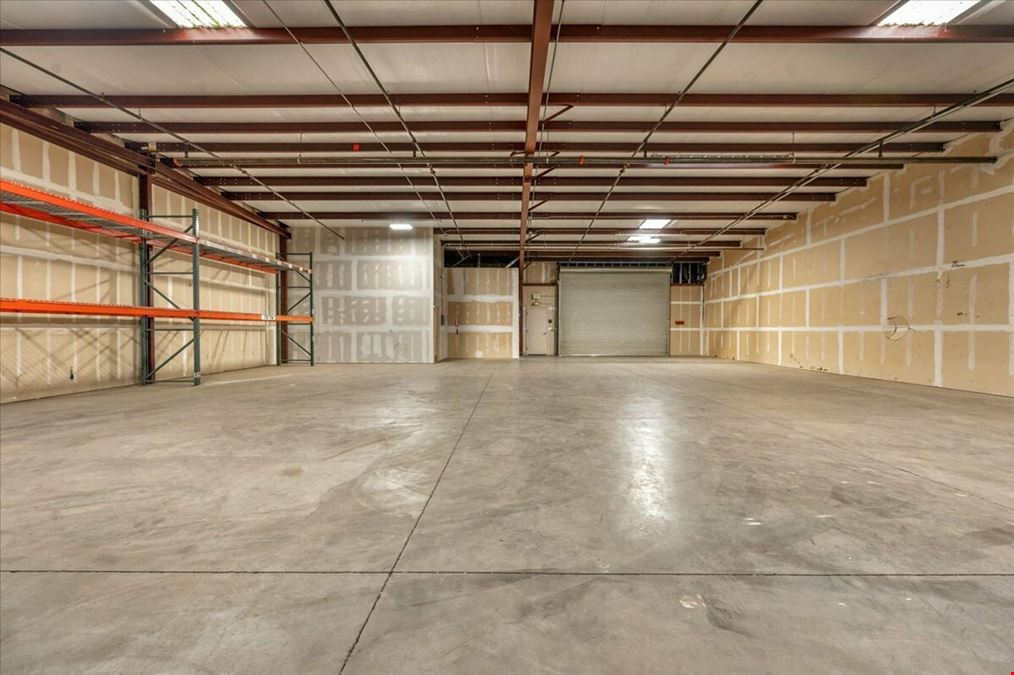 Move-In Ready Office/Warehouse in NW Fresno
