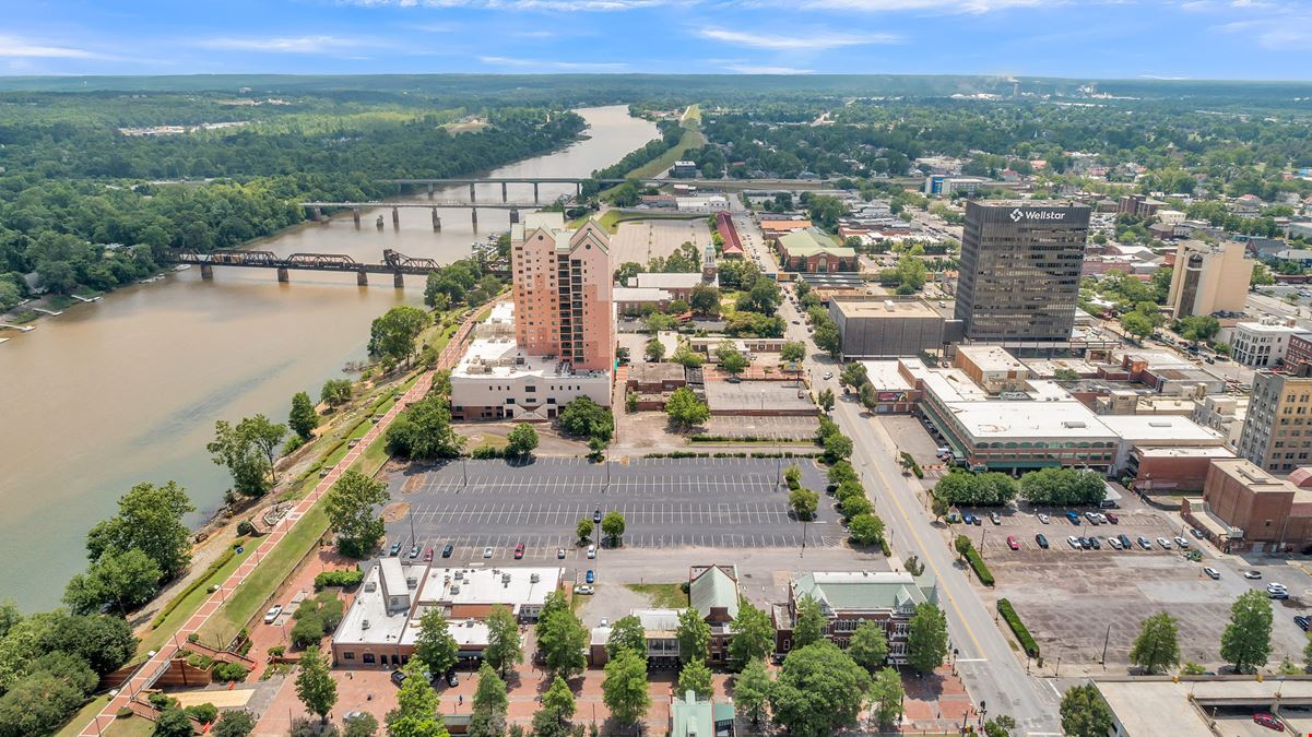 Downtown Building Restaurant & Event Venue