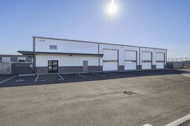 Preview of Industrial space for Rent at 1342 E Saint Helens St., Bldg B1
