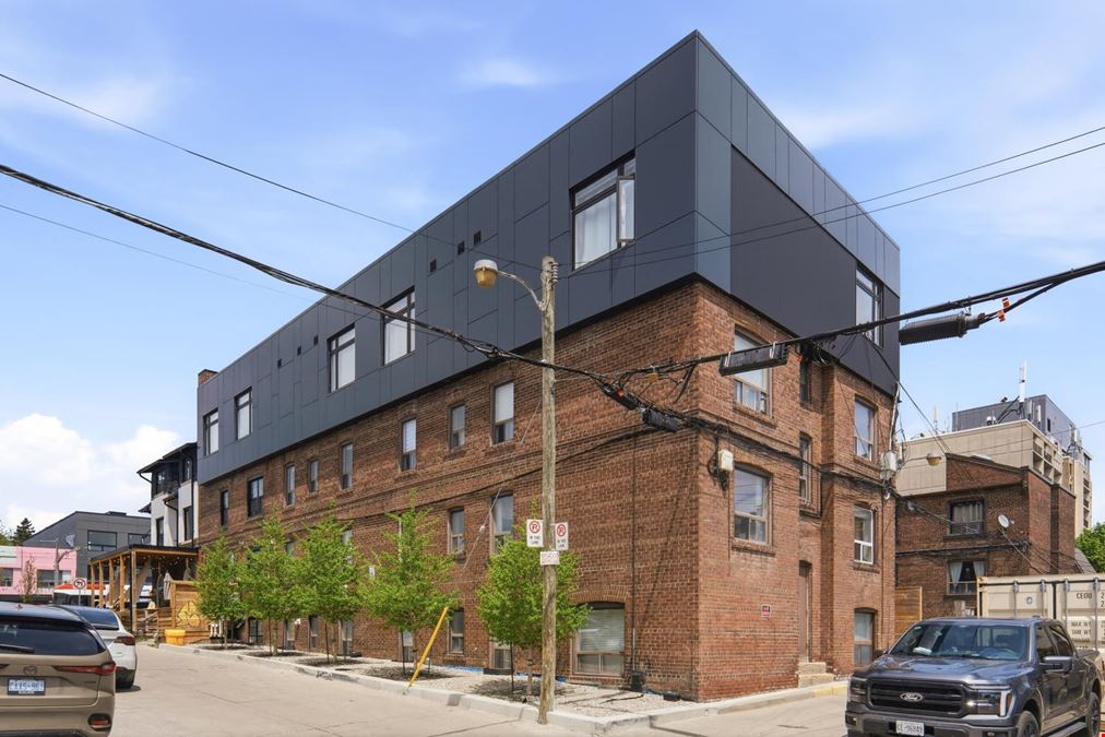 781 St. Clair Avenue West