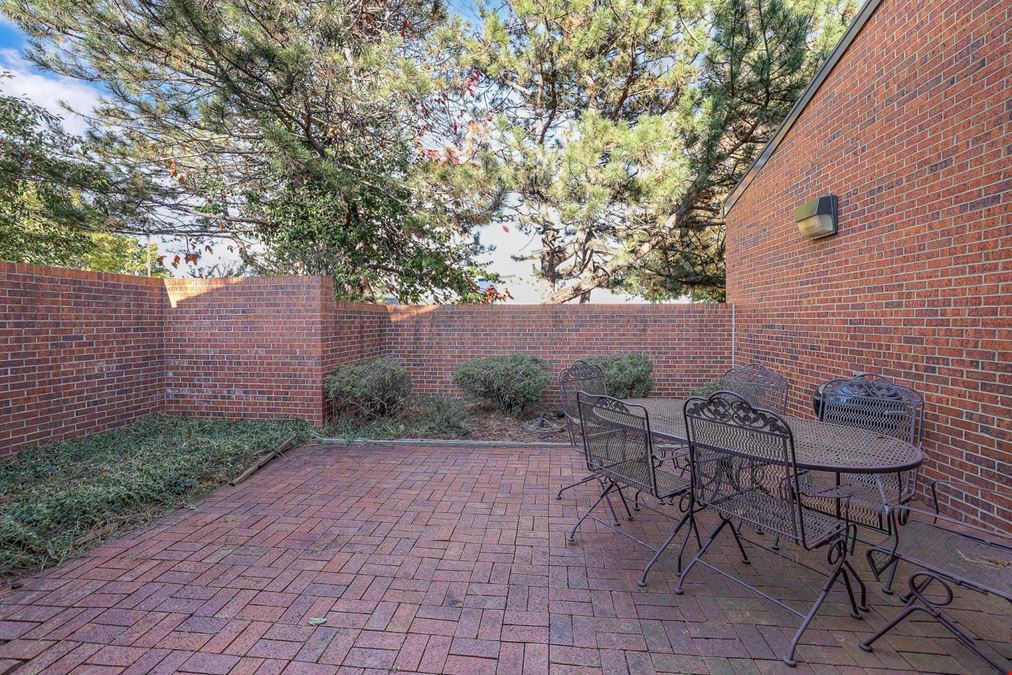 8880 Ballentine St