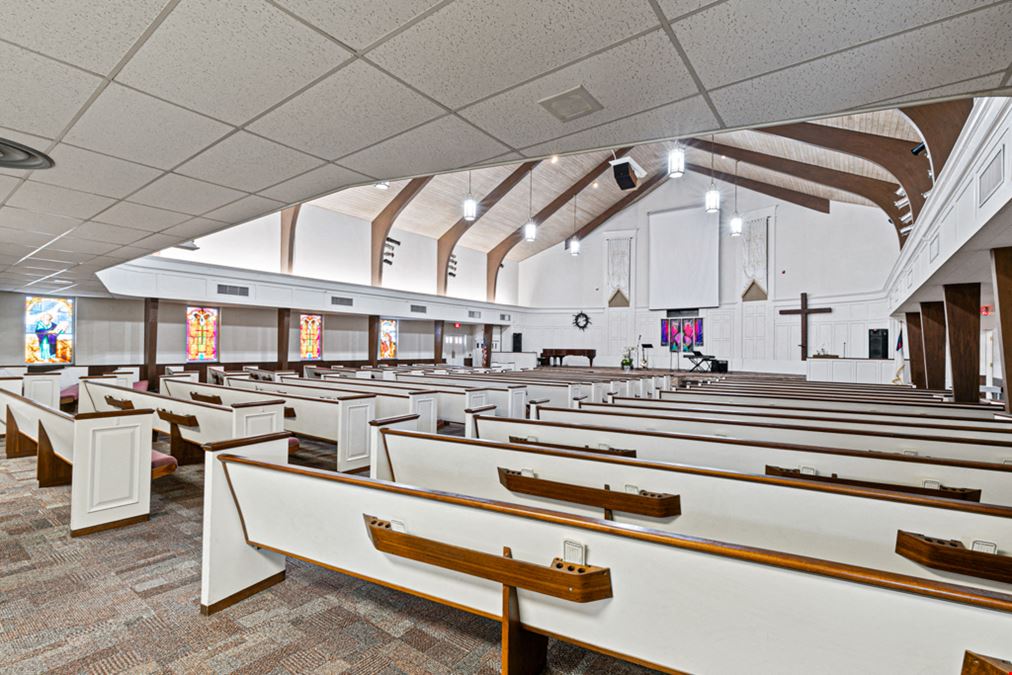 35,000 SF Church & 20,000 SF Youth Center For Sale in Downtown Greenville, TX