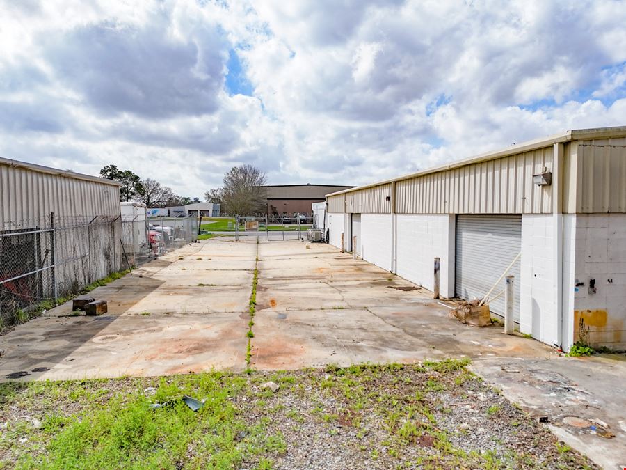 ±7,500 SF Climate-Controlled Office/Warehouse on S Choctaw Dr