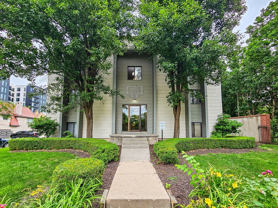 12-Unit Multifamily Property in Blackstone