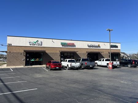 Preview of commercial space at 723 West University Avenue