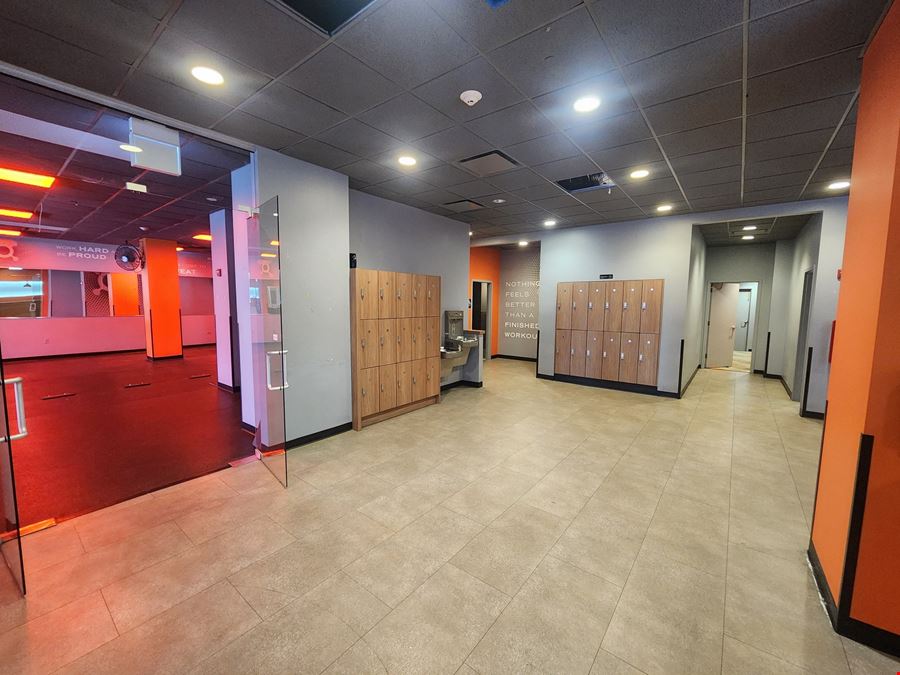 Old Town | Retail Space For LEASE