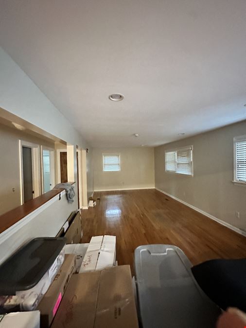 601 Chestnut Ridge Rd