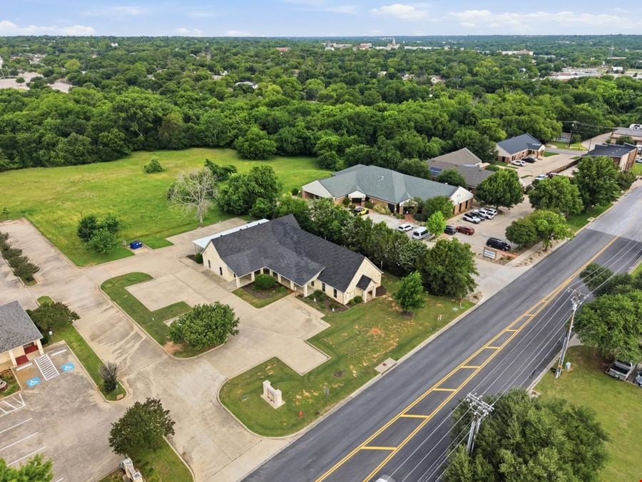 914 Foster Lane