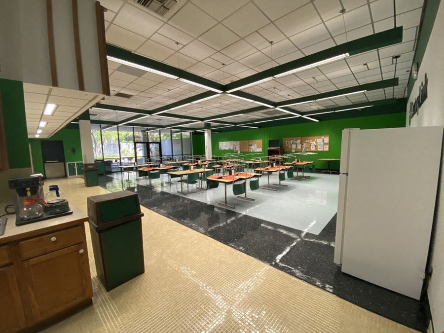 106,000 S.F. Office/Call Center