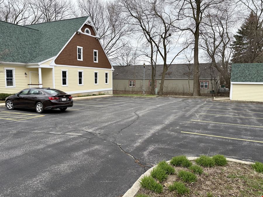 W62N225 Washington Ave