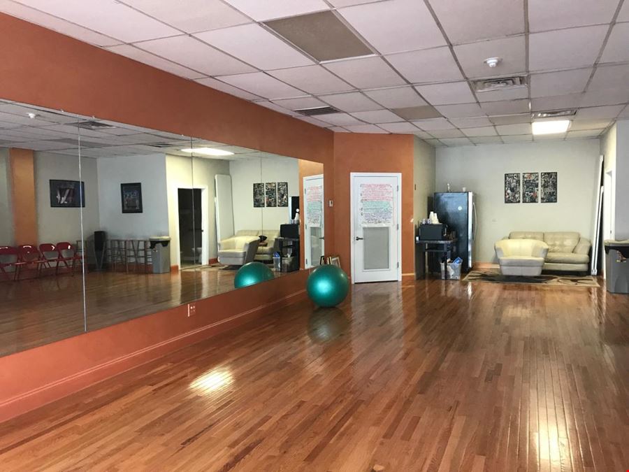 800-840 Oaklawn Ave.