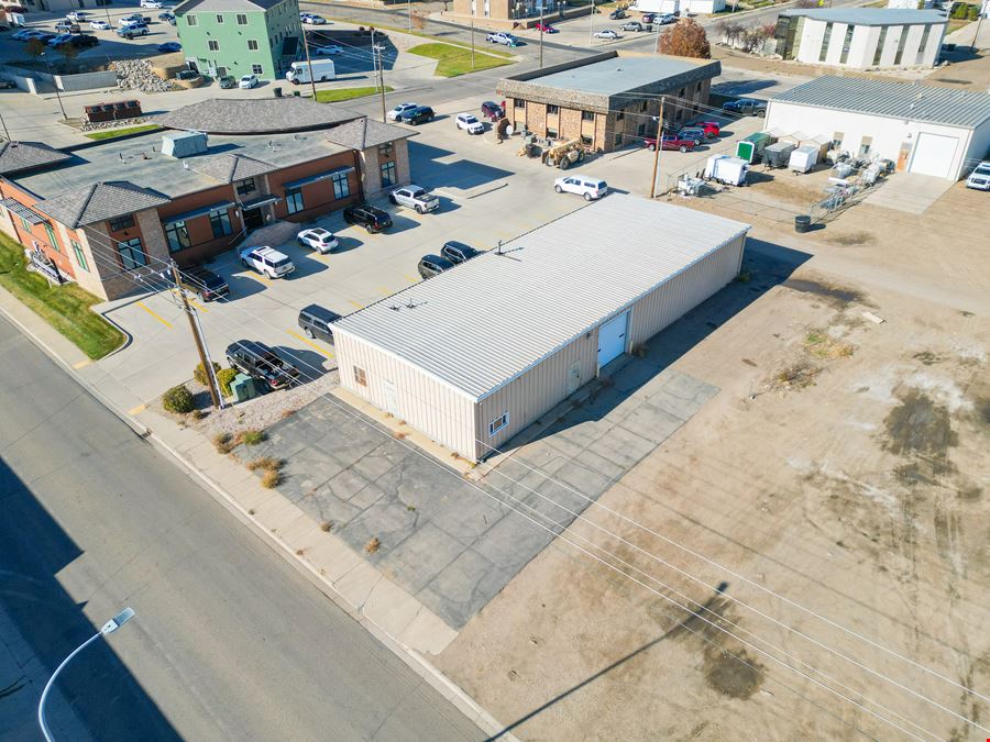 Free standing ±4,000 SF Shop & Office