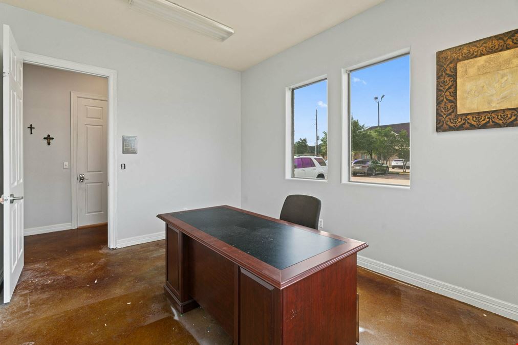 Business Condo in Katy Texas