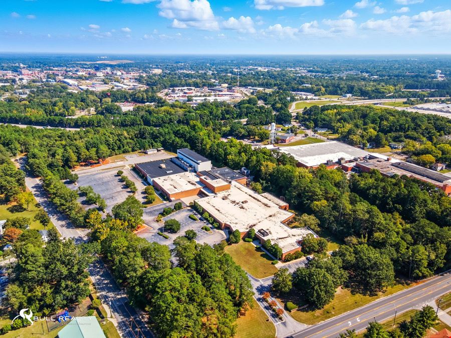 ±183,000 SF Industrial Facility | Fayetteville, NC | For Lease