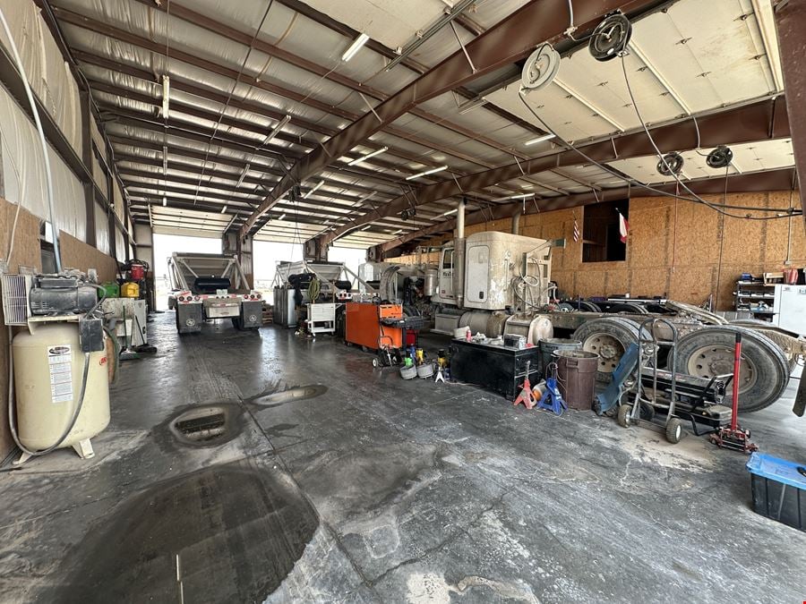 Industrial Facility w/Wash-Bay & Housing