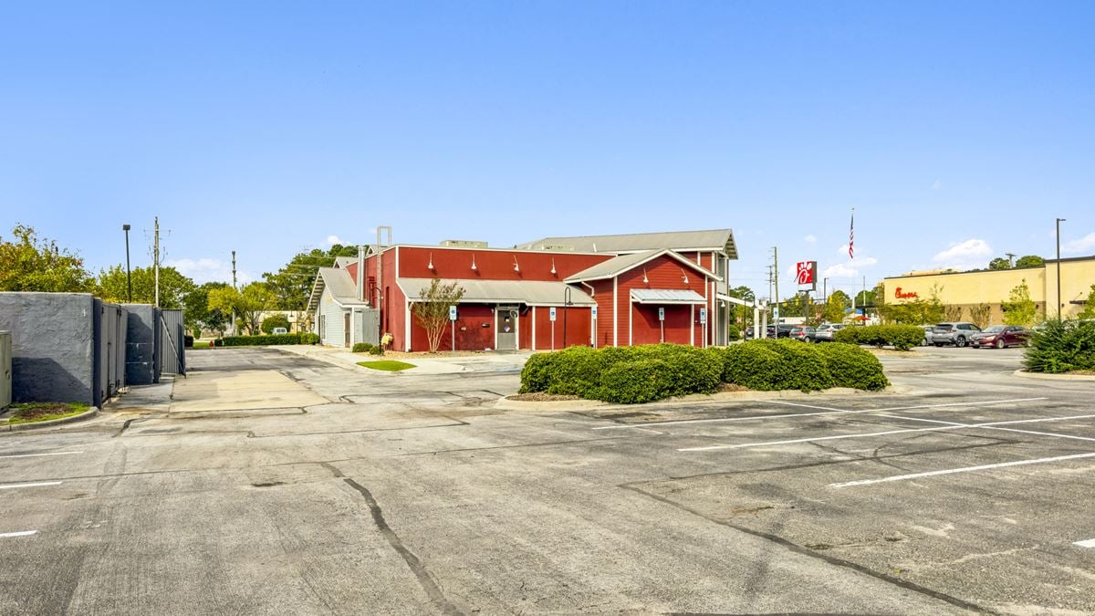 Former Red Lobster - Jacksonville, NC