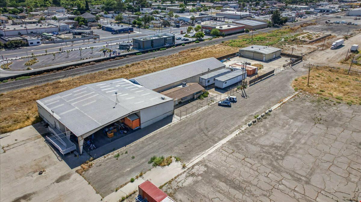 ±21,000 SF on ±18 Acres of Prime Industrial Land in Firebaugh, CA