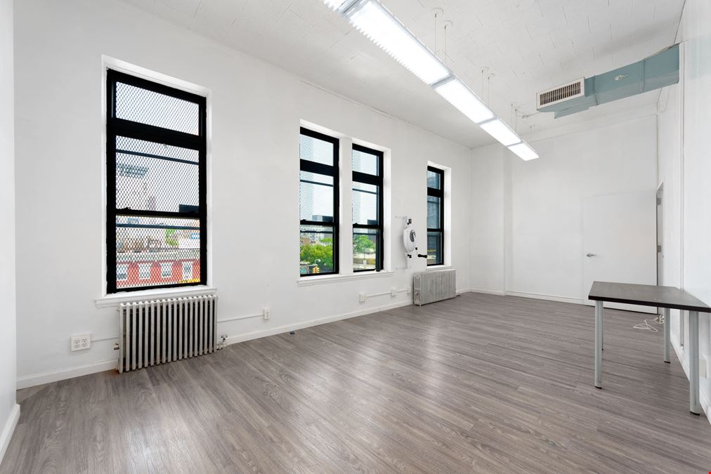 4,250 SF | 100 Pennsylvania Avenue | 3rd Floor Move-In-Ready Office Space W/ Elevator for Lease