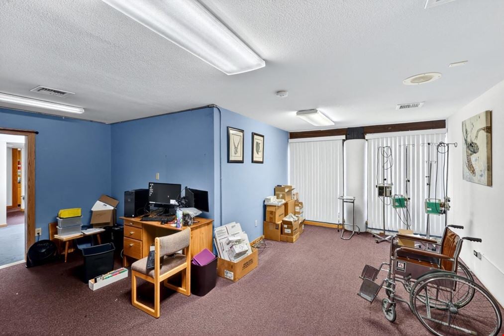 950 W. Ironwood Dr. #1