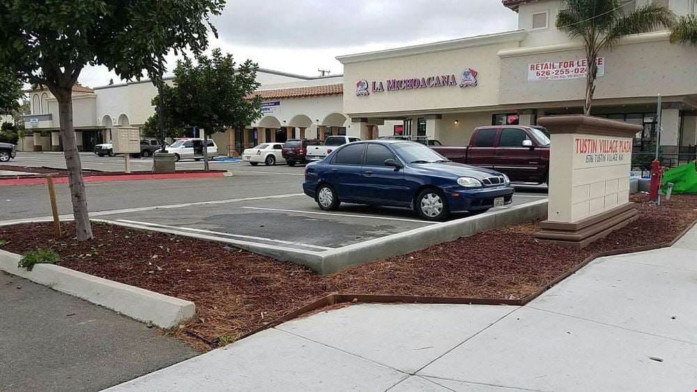 Tustin Village Plaza