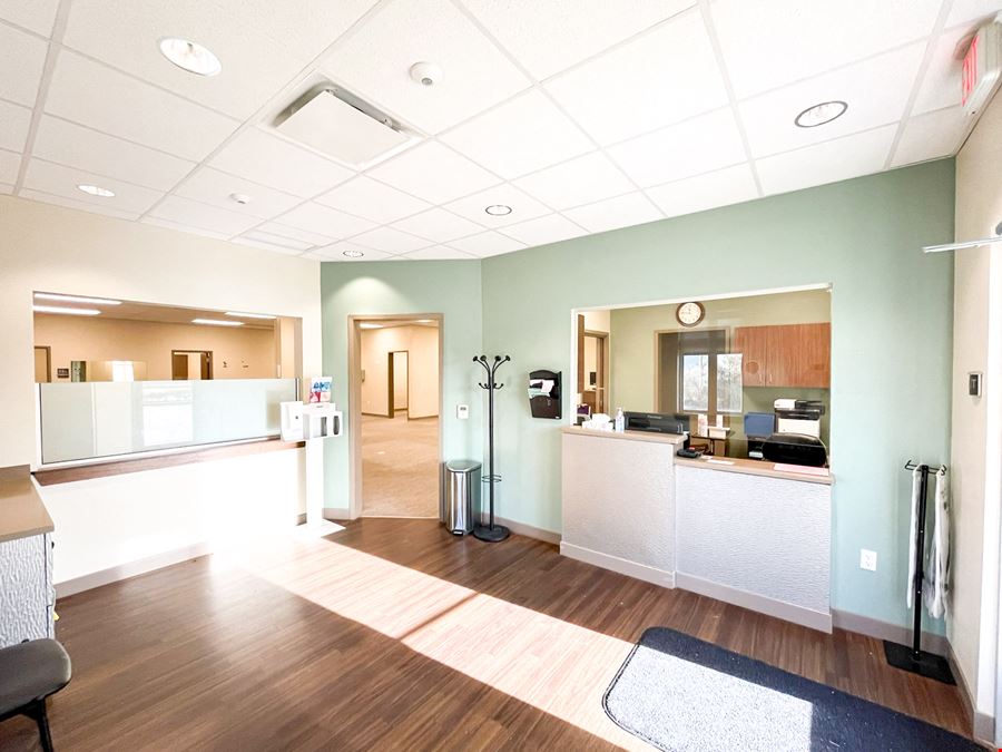 2,500 SF Endcap Medical Suite along Airline Highway