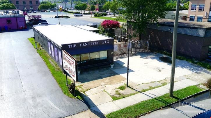 ±1,633 SF Freestanding Retail/Flex Building