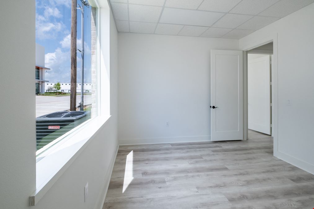 Kingsland Crossing Offices