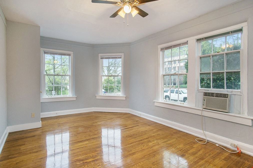 Sycamore Manor