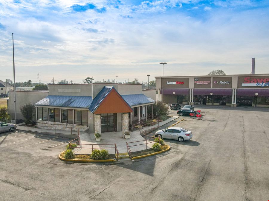 The Chalmette Mall - Retail & Restaurant Space