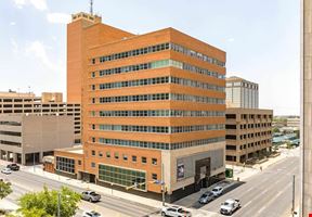 401 W Texas Ave