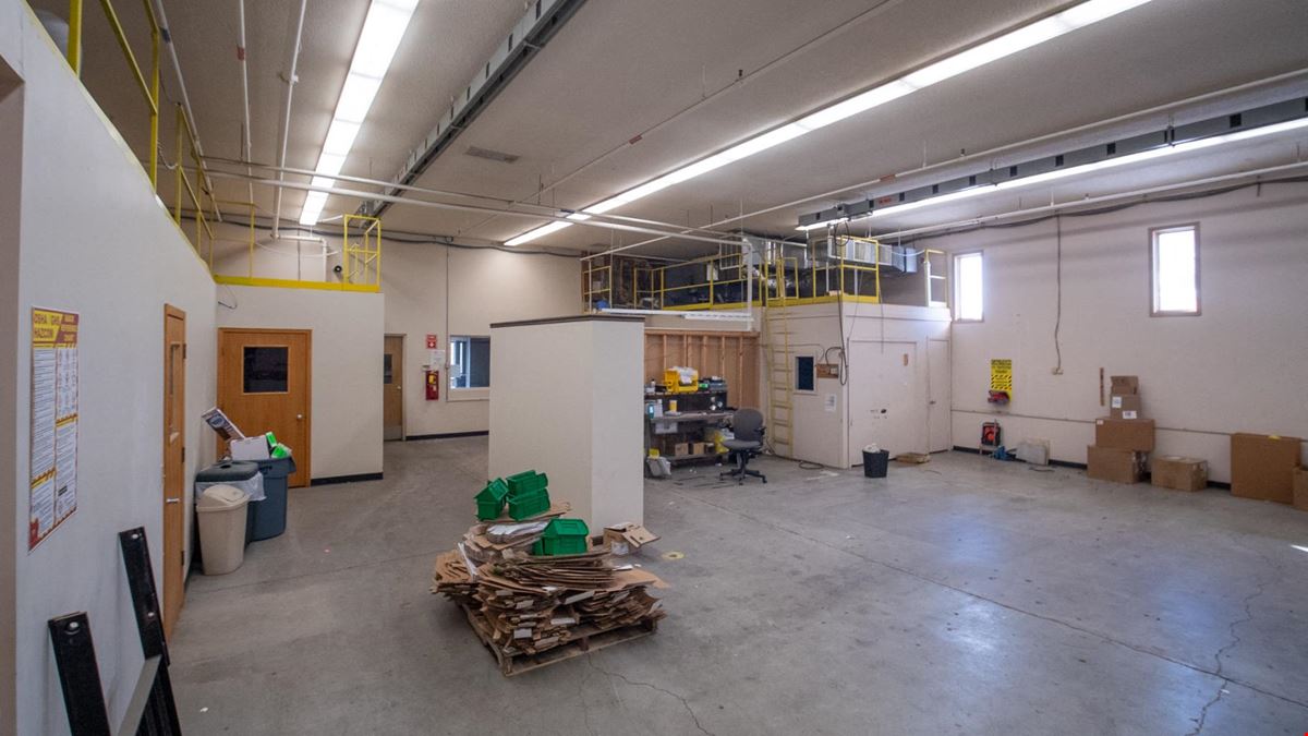 Prime Industrial Flex Space for Lease
