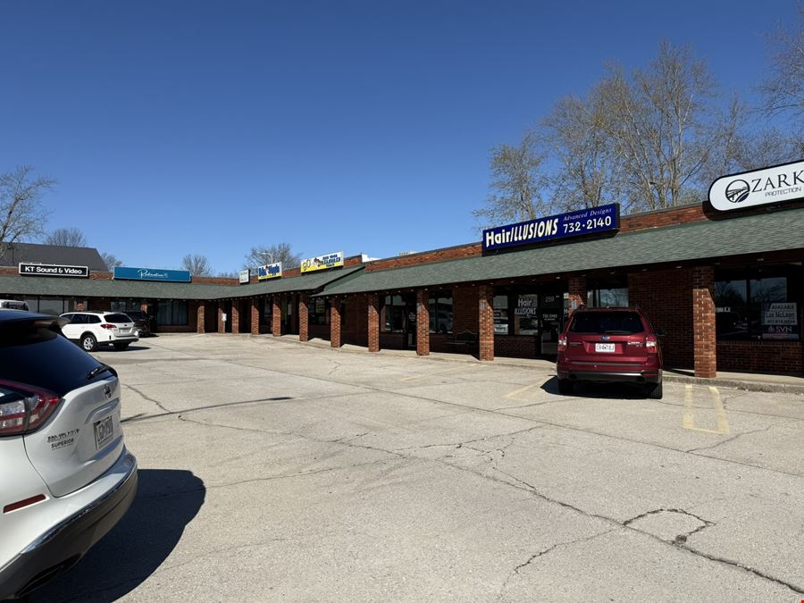 Plaza Southwest Retail Center