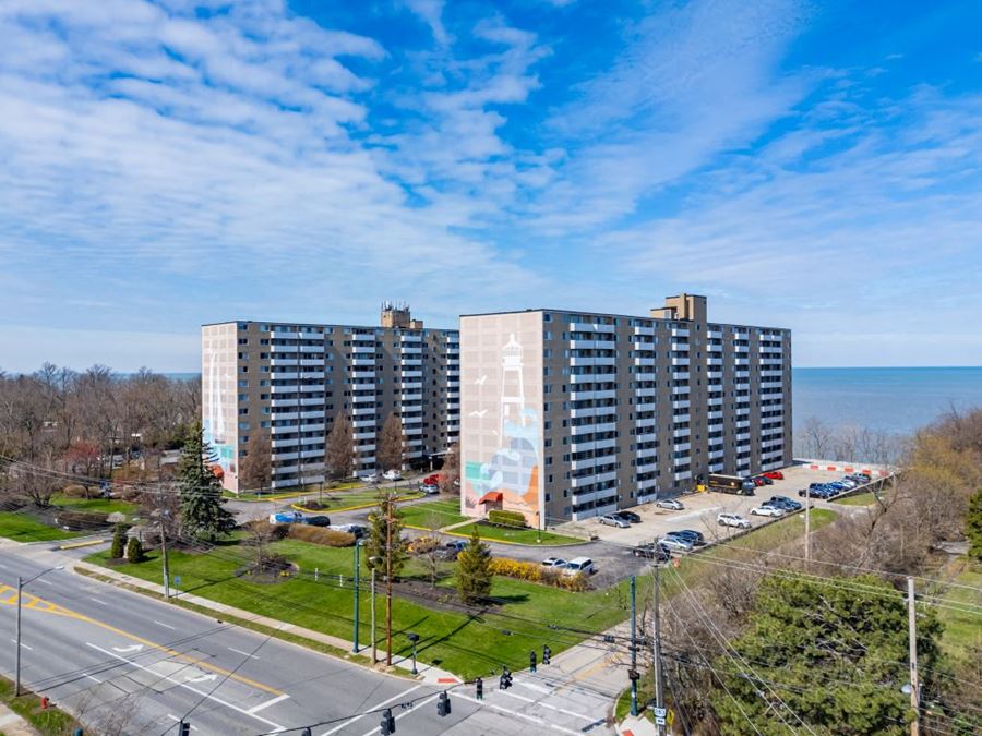 Receivership Sale | Shoregate Towers | 404 Units | 40% Occupied