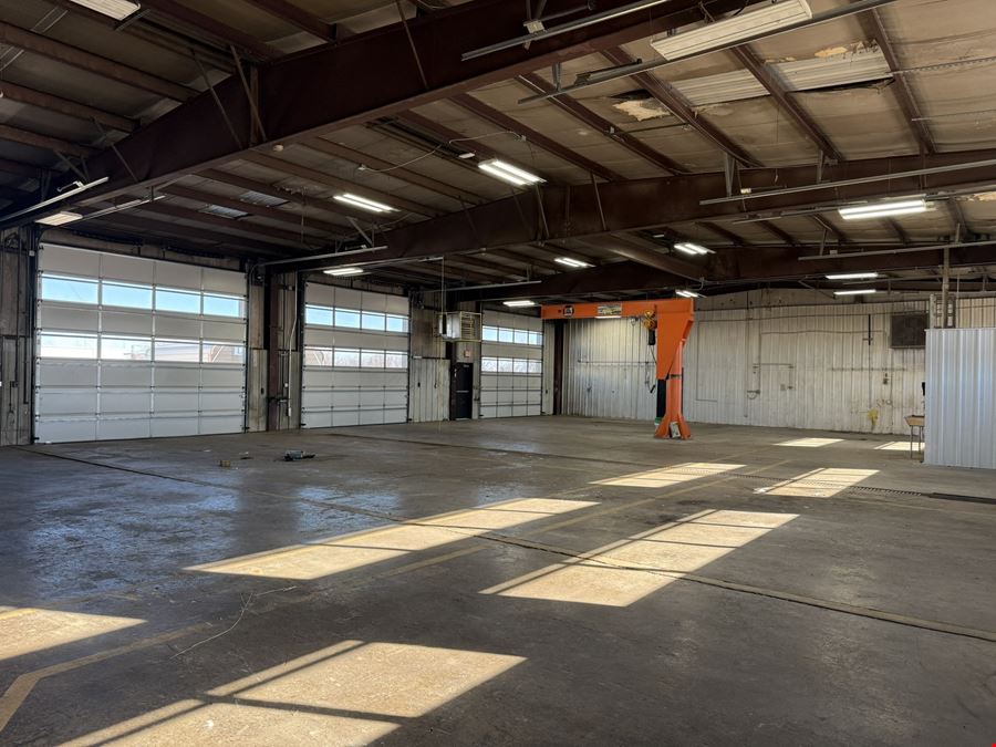 INDUSTRIAL SHOP W / OFFICE AND YARD SPACE FOR SUBLEASE