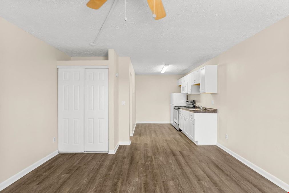 644 Caladium Cir