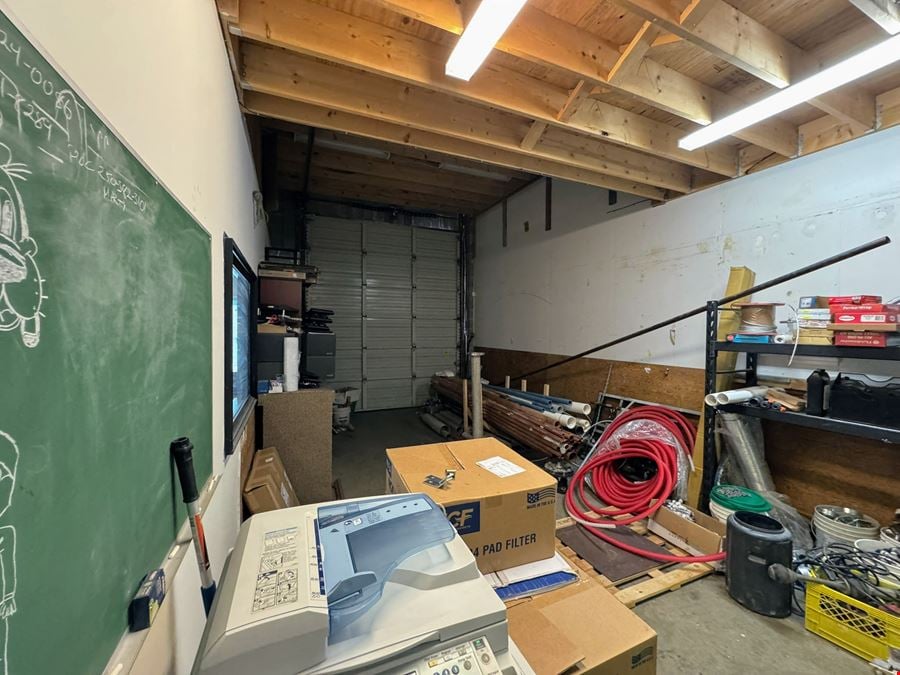 734 Tyee Rd