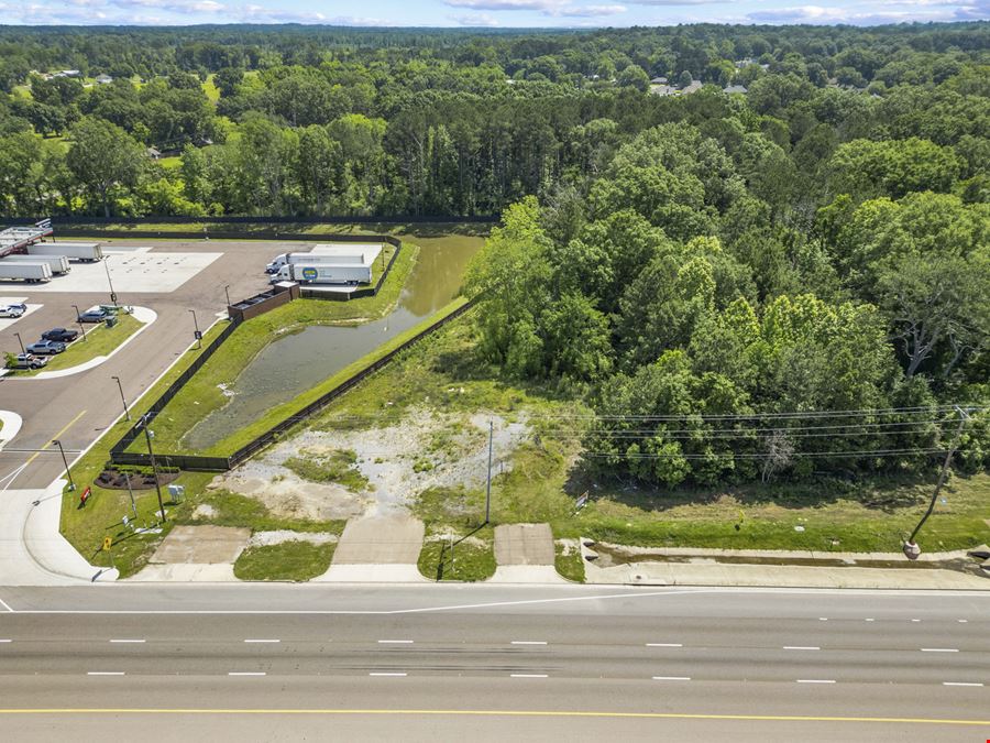 1.47 Acres on HWY 49 in Richland - Adjacent to New QuickTrip