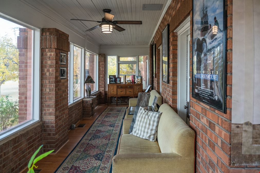 Timeless Flex Mixed-Use Property