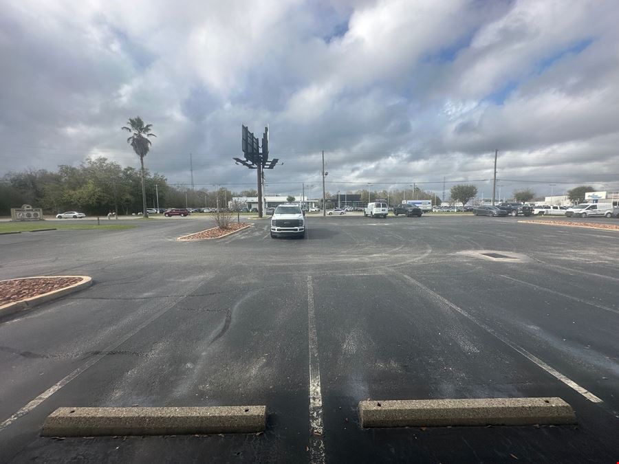 2100sf Retail/Office Space for Lease