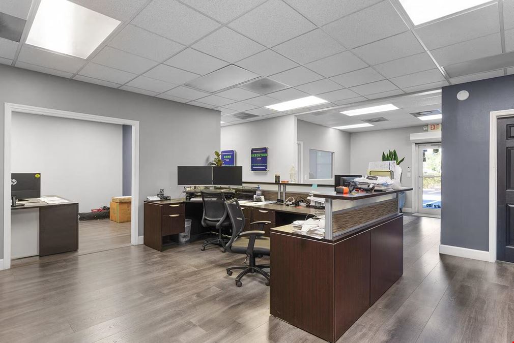 10,598 SF Single-Tenant Warehouse on 0.99 AC