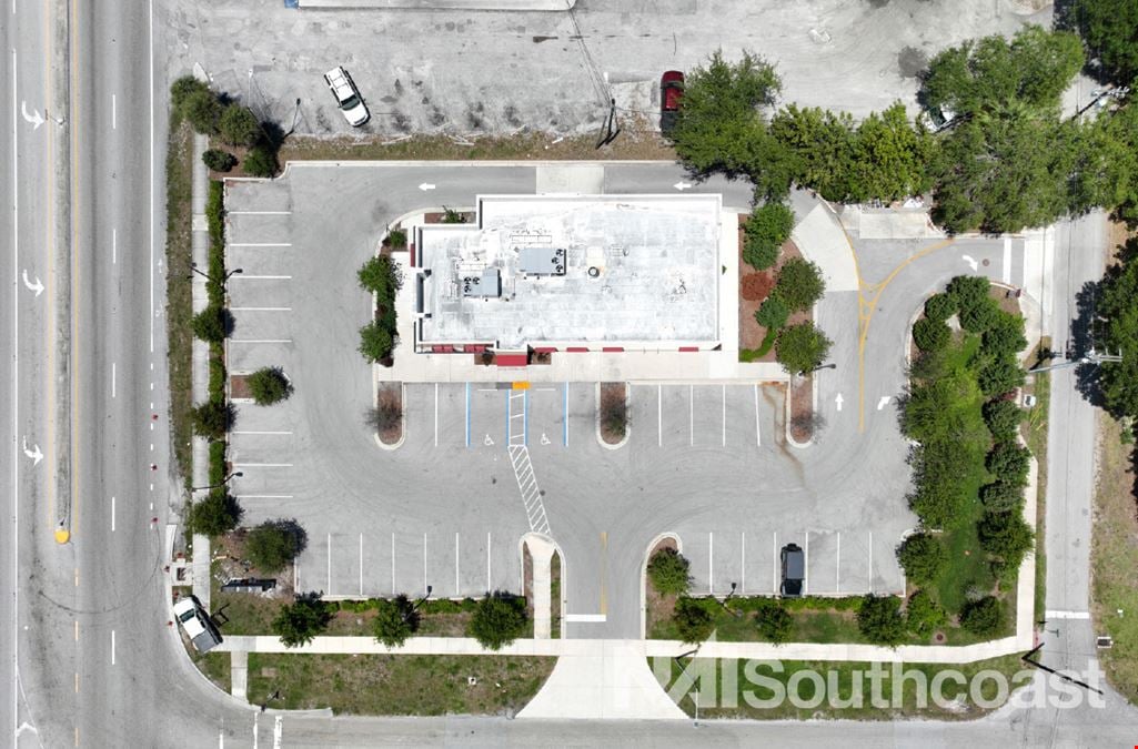 Freestanding Building with Drive-Thru