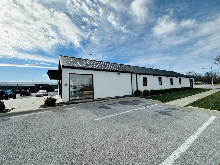 3,362 SF RETAIL/OFFICE BUILDINGS FOR SALE OR LEASE ON GLENSTONE & CHEROKEE