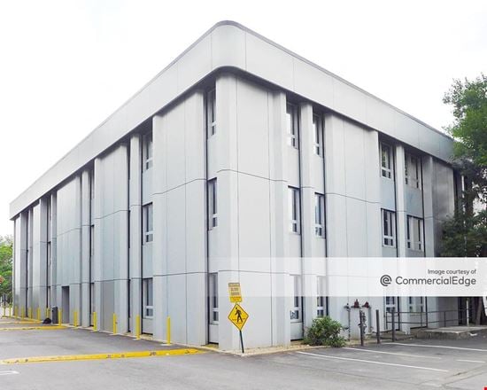 Preview of Office space for Rent at 420 Jericho Turnpike