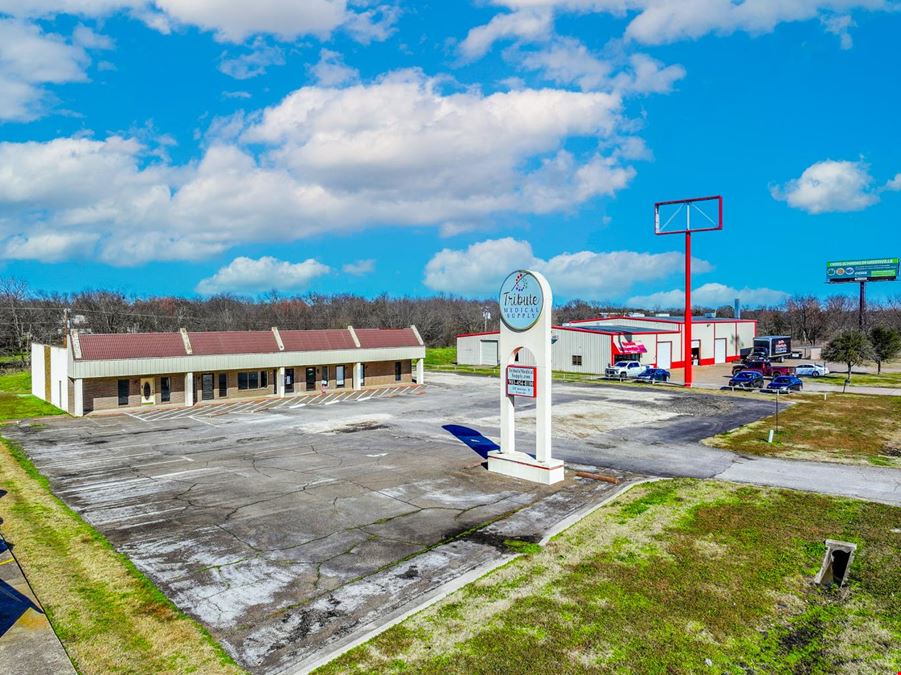 Retail for Lease in Greenville, TX