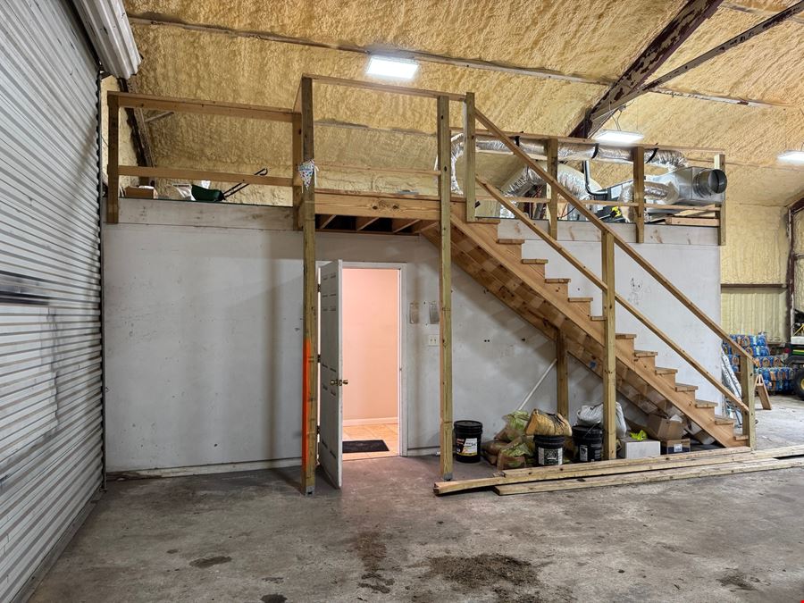 ±1,720 SF Industrial Building on ±5.06 Acres
