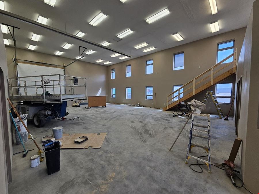 7471 Edgar Industrial Bend - Unit 24