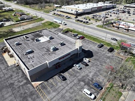 Preview of commercial space at 3747 Moss St